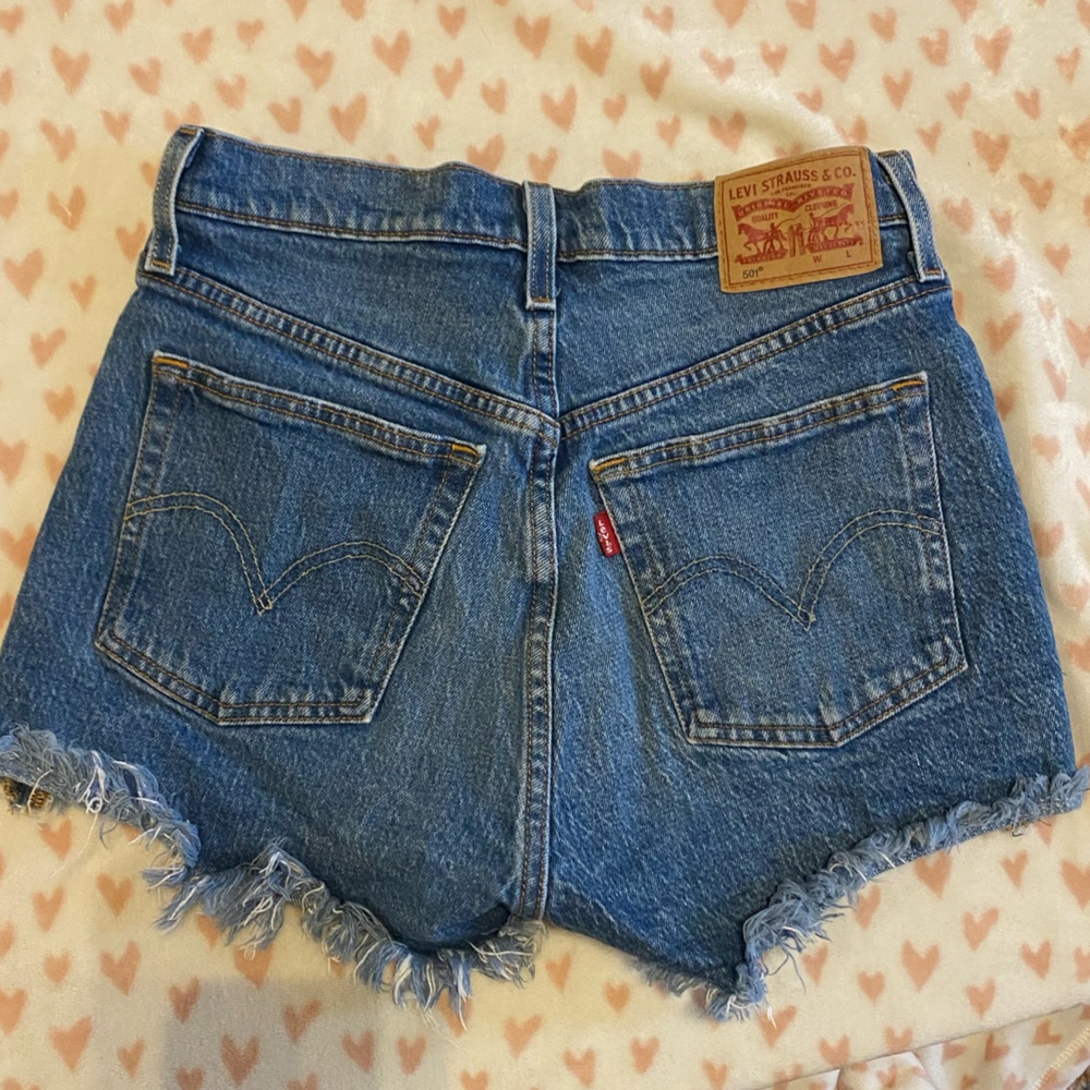 Levi’s 501 shorts size 27w